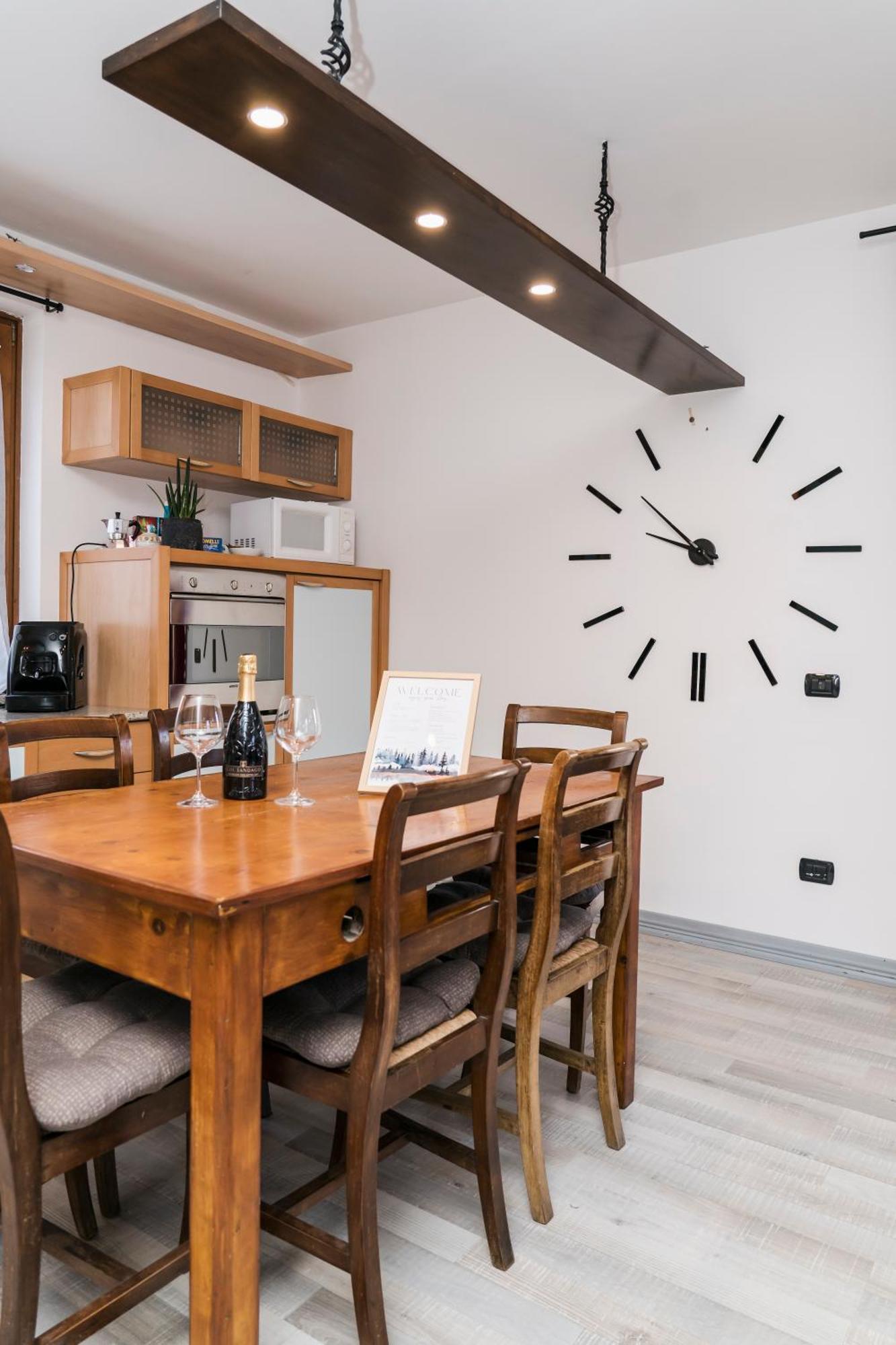 Al Borgo Apartment เปียตรามูราตา ภายนอก รูปภาพ